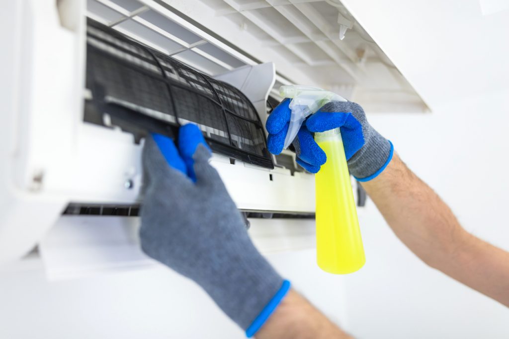 Aircondition service and maintenance, fixing AC unit and cleaning the filters.